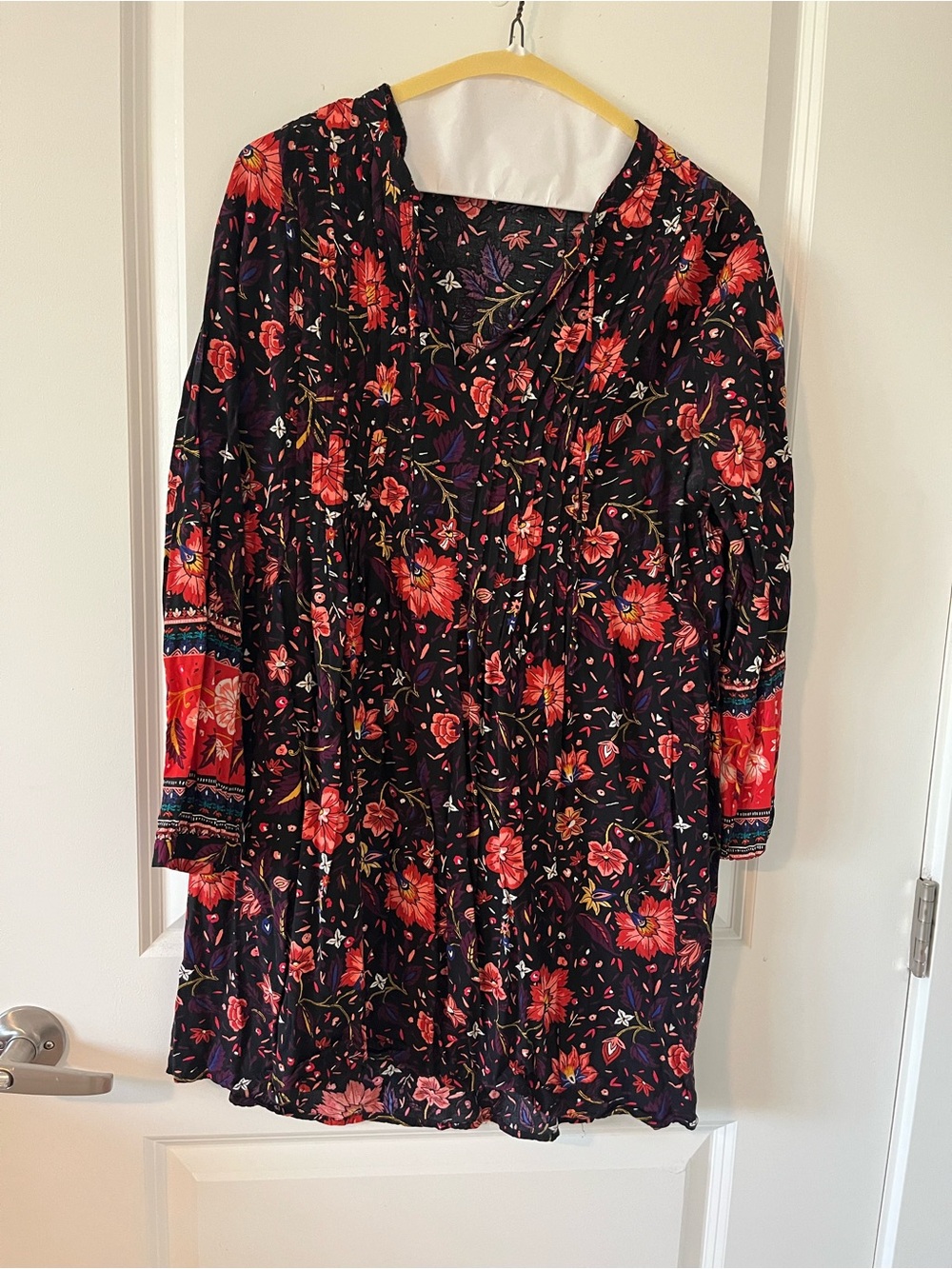 Old Navy Black Floral Tunic with Red and Pink Flowers
